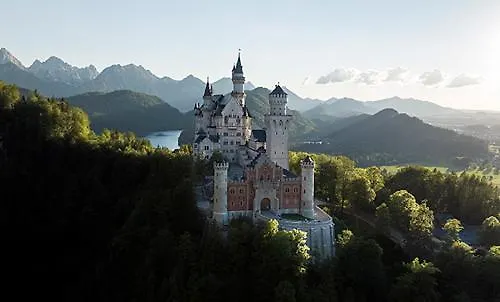 23 Neu Erbaute Ferienwohnung Mit Schloss- Und Panoramablick Halblech 0*,  Germany