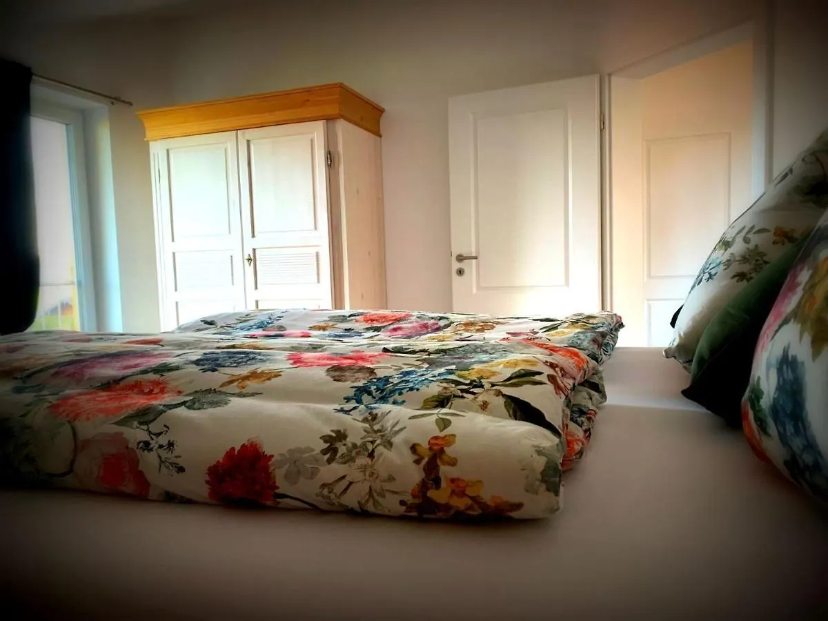 23 Neu Erbaute Ferienwohnung Mit Schloss- Und Panoramablick Halblech 0*,  Germany