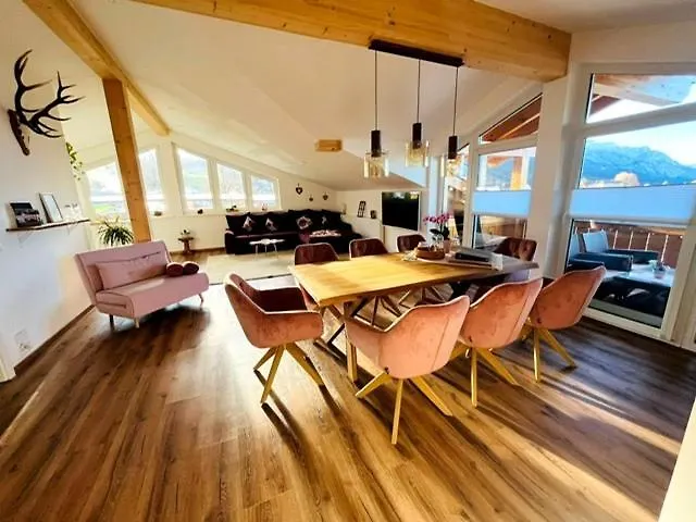 23 Neu Erbaute Ferienwohnung Mit Schloss- Und Panoramablick Halblech 0*,